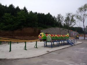游樂設備廠家就簡述一下，面對天氣和季節(jié)變化該如何進行經營